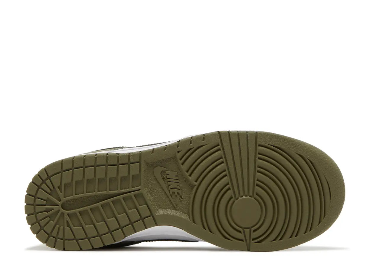 Dunk Low 'Medium Olive'